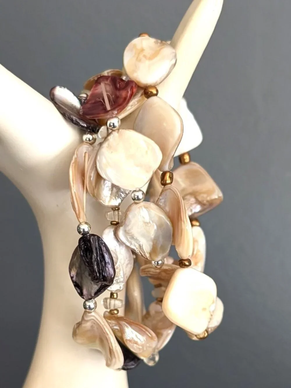 Set of 4 polished shell stretch bracelets-neutral tones